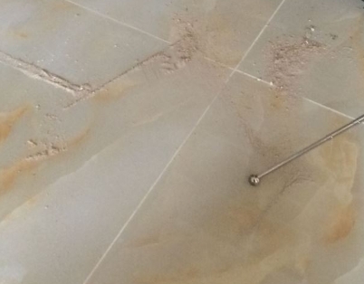 聂荣瓷砖空鼓维修公司分享粘合剂选择不当在瓷砖铺贴过程中可能导致以下问题